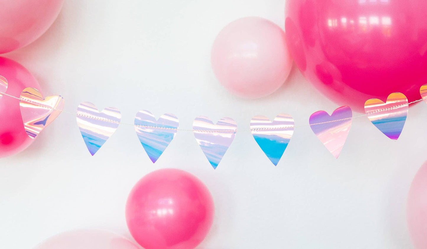 VAL902 - Valentine Iridescent Heart Banner