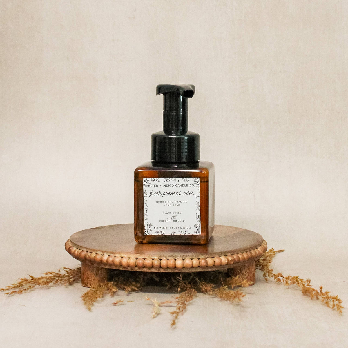 Fall Scents Foaming Hand Soap | 8 oz: Vintage flannel