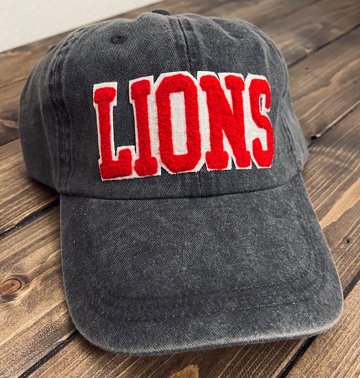 LIONS - Vintage Chenille Patch Cap - Red