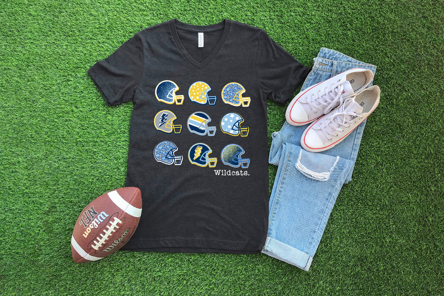 Sulphur Springs Wildcats Helmets - Crewneck & V-Necks